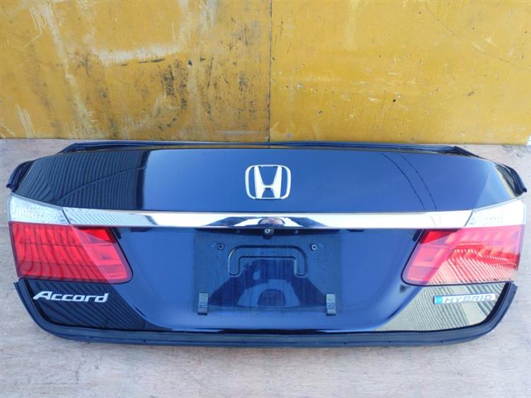 Крышка багажника Хонда Аккорд в Коломне 50872