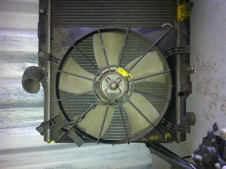 Диффузор радиатора Honda Stream