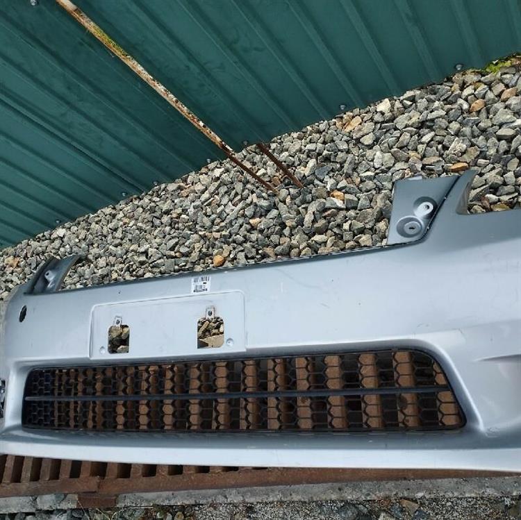 Решетка радиатора Тойота Марк Х Зио в Коломне 87545